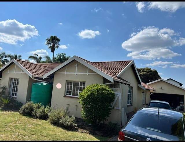 3 BEDROOM HOUSE FOR SALE IN BLOUBOSRAND